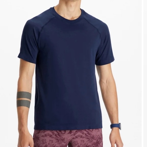 NEW FABLETICS THE TRAINING DAY TEE IN NAVY Multiple sizes - Picture 2 of 11